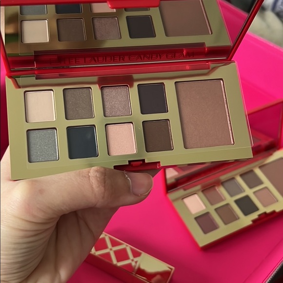 New! Estee lauder makeup set + makeup case - Picture 4 of 7